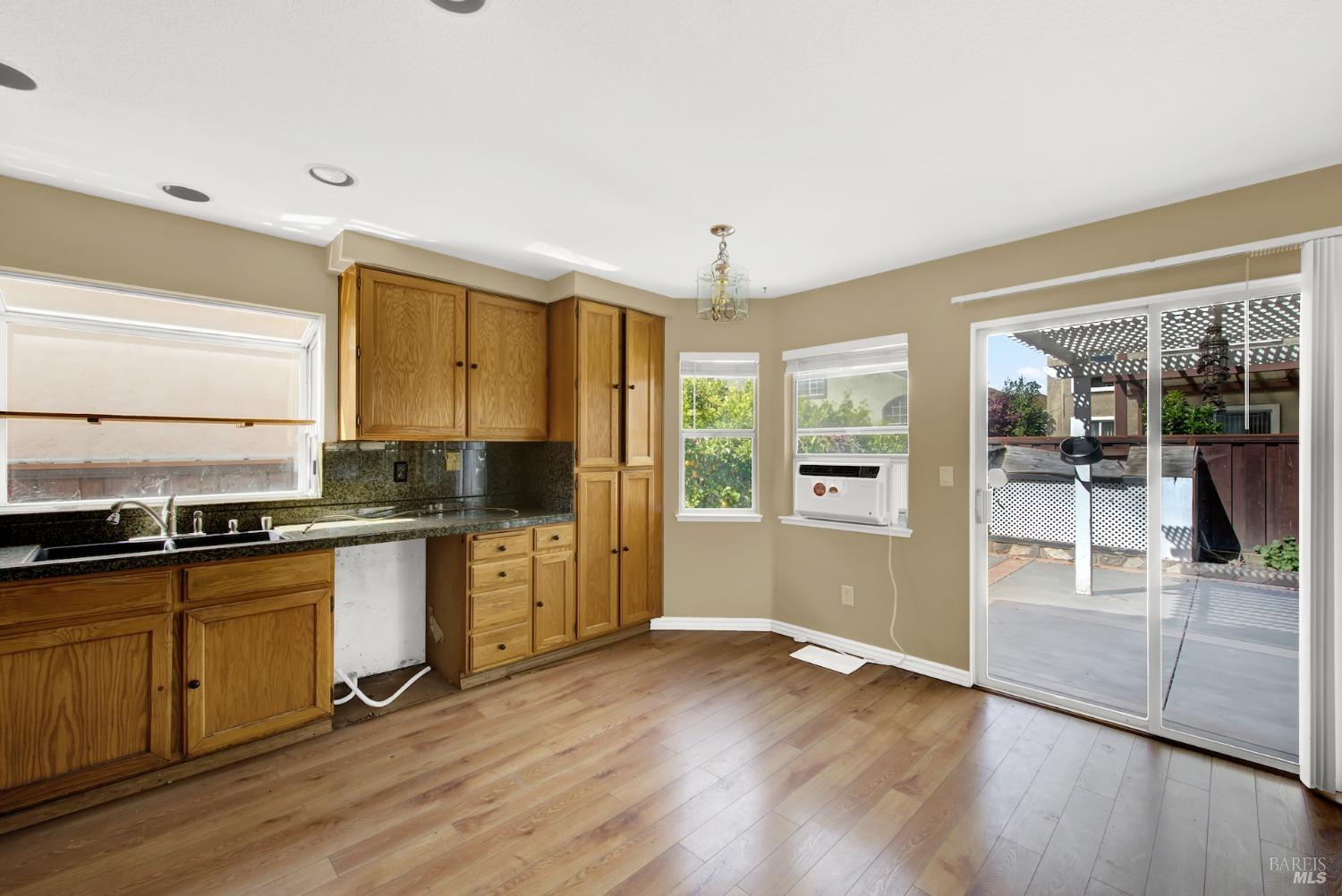Detail Gallery Image 30 of 72 For 503 Floyd Ct, Suisun City,  CA 94585 - 3 Beds | 2/1 Baths