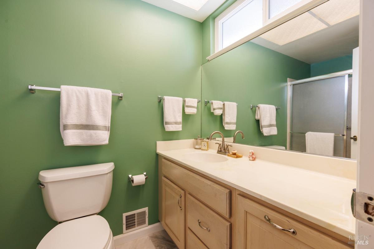 Detail Gallery Image 14 of 24 For 6518 Meadowgreen Pl, Santa Rosa,  CA 95409 - 2 Beds | 2 Baths