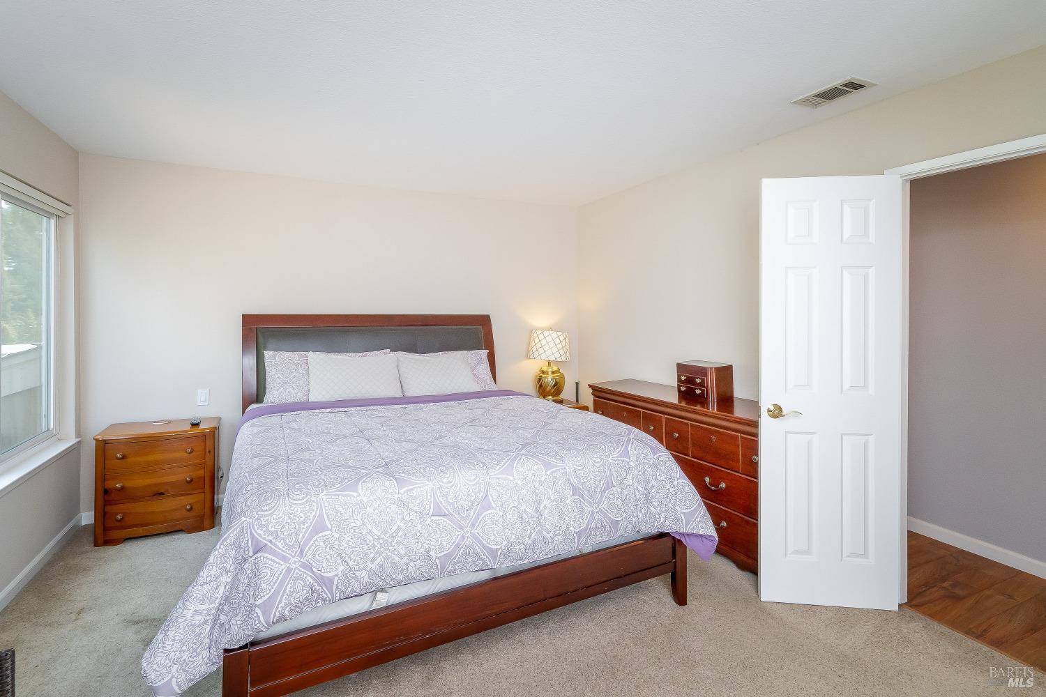 Detail Gallery Image 16 of 41 For 1824 Standish Way, Fairfield,  CA 94534 - 4 Beds | 2/1 Baths