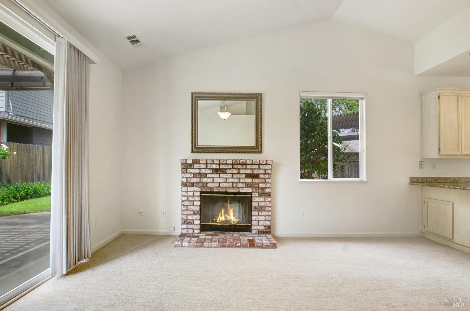 Detail Gallery Image 7 of 28 For 21 Michael Way, Napa,  CA 94558 - 3 Beds | 2 Baths