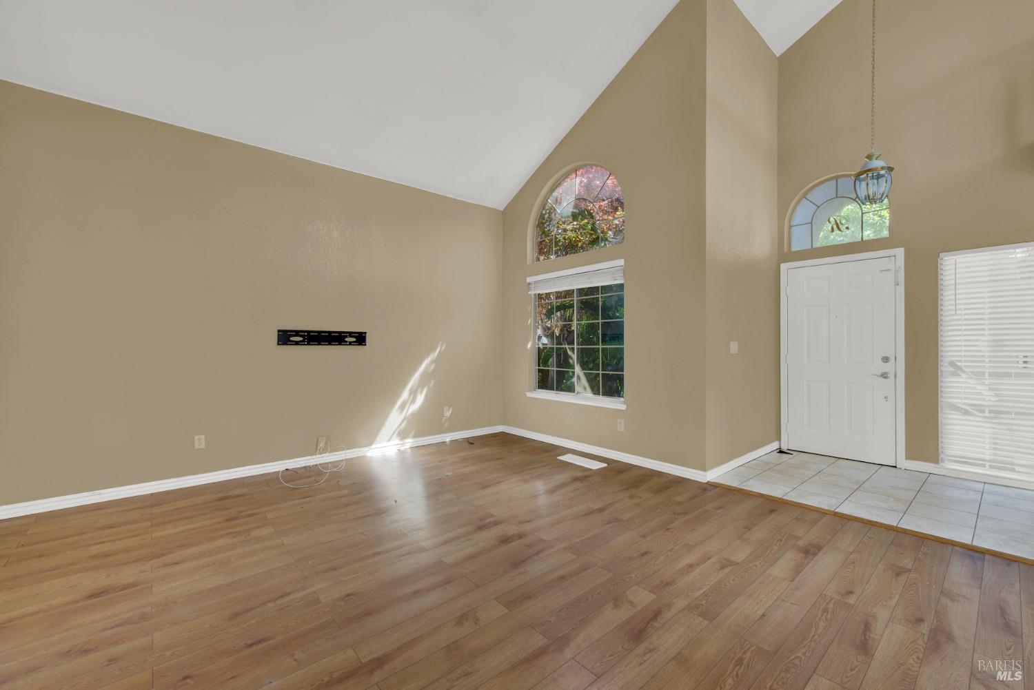 Detail Gallery Image 14 of 72 For 503 Floyd Ct, Suisun City,  CA 94585 - 3 Beds | 2/1 Baths