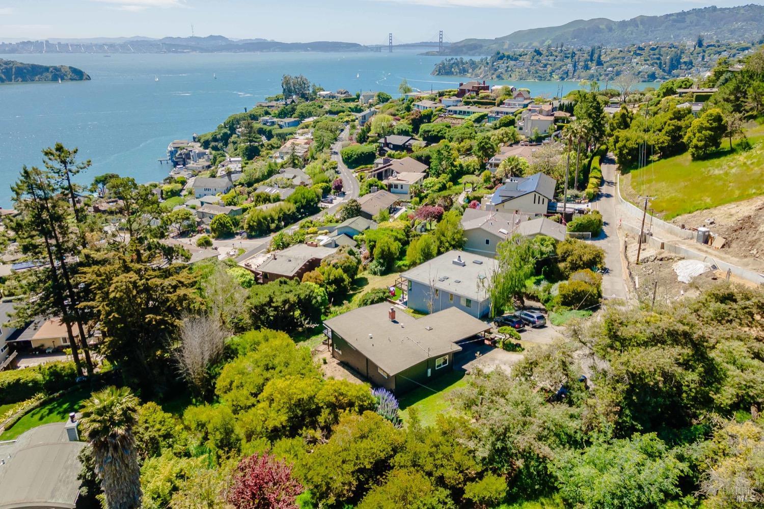 Detail Gallery Image 61 of 72 For 2220 Vistazo St, Tiburon,  CA 94920 - 3 Beds | 2 Baths