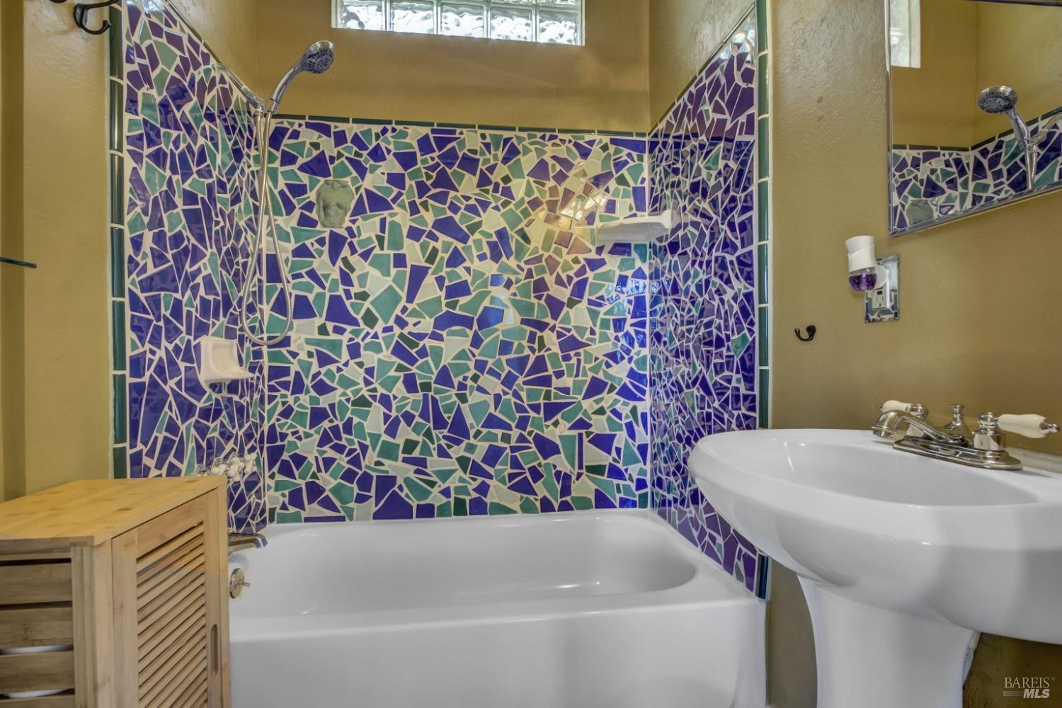 Detail Gallery Image 17 of 42 For 9394 Champs De Elysees Way, Forestville,  CA 95436 - 3 Beds | 2 Baths