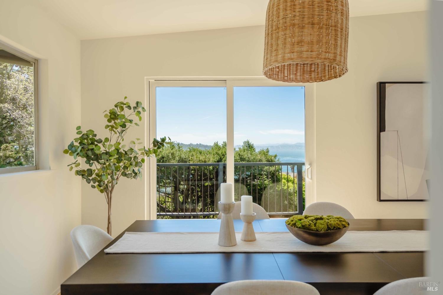 Detail Gallery Image 36 of 72 For 2220 Vistazo St, Tiburon,  CA 94920 - 3 Beds | 2 Baths