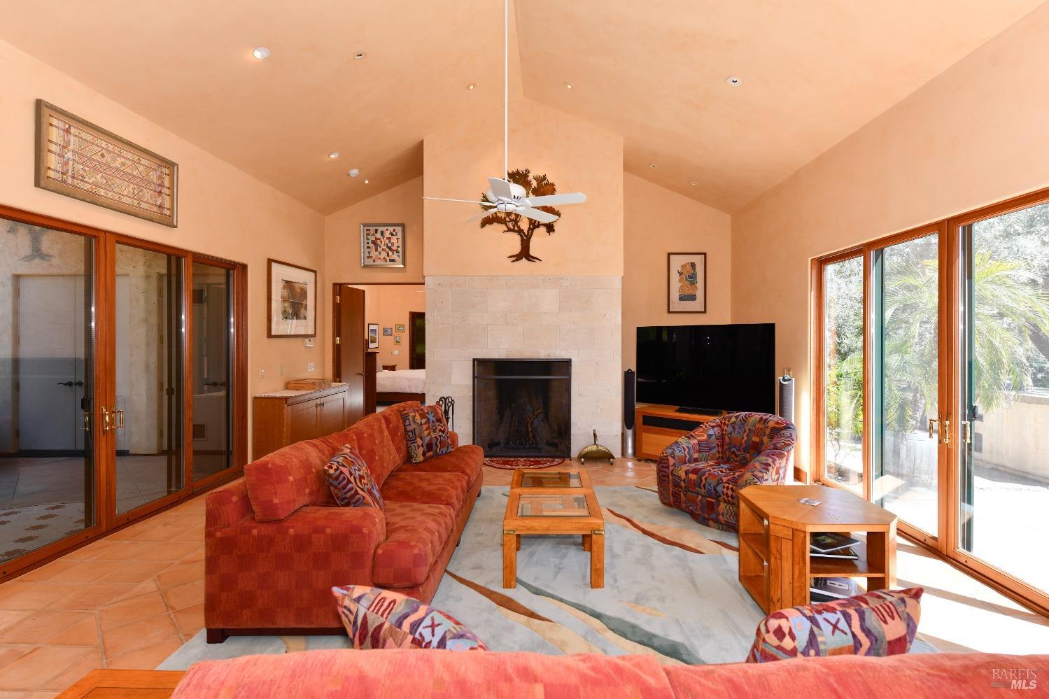 Detail Gallery Image 11 of 77 For 386 Dutch Henry Canyon Rd, Calistoga,  CA 94515 - 3 Beds | 2/1 Baths