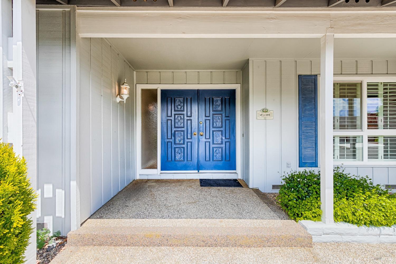 Detail Gallery Image 2 of 31 For 221 Belhaven Ct, Santa Rosa,  CA 95409 - 2 Beds | 2 Baths