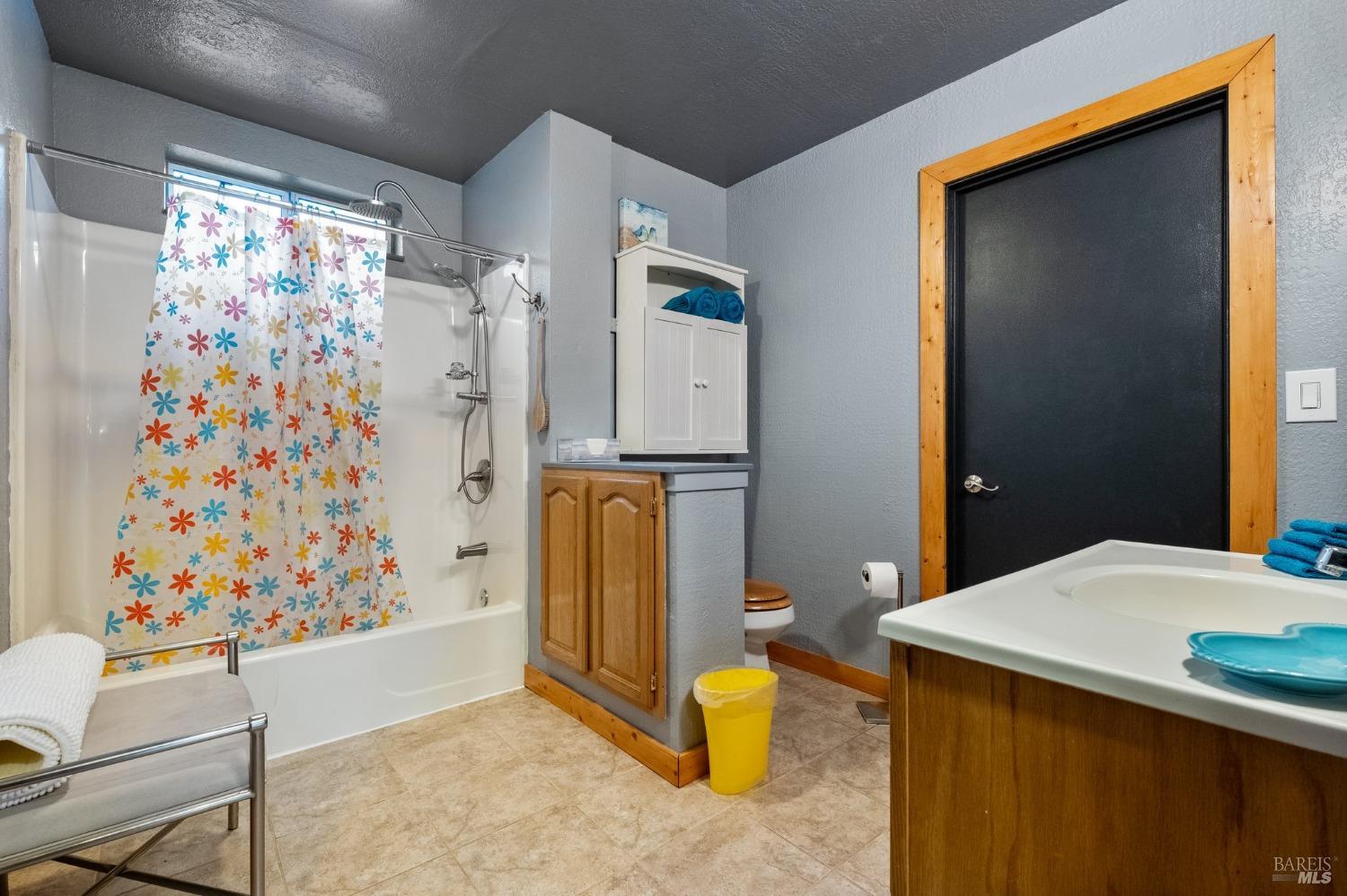 Detail Gallery Image 12 of 36 For 16300 Black Bart Dr, Willits,  CA 95490 - 2 Beds | 1 Baths