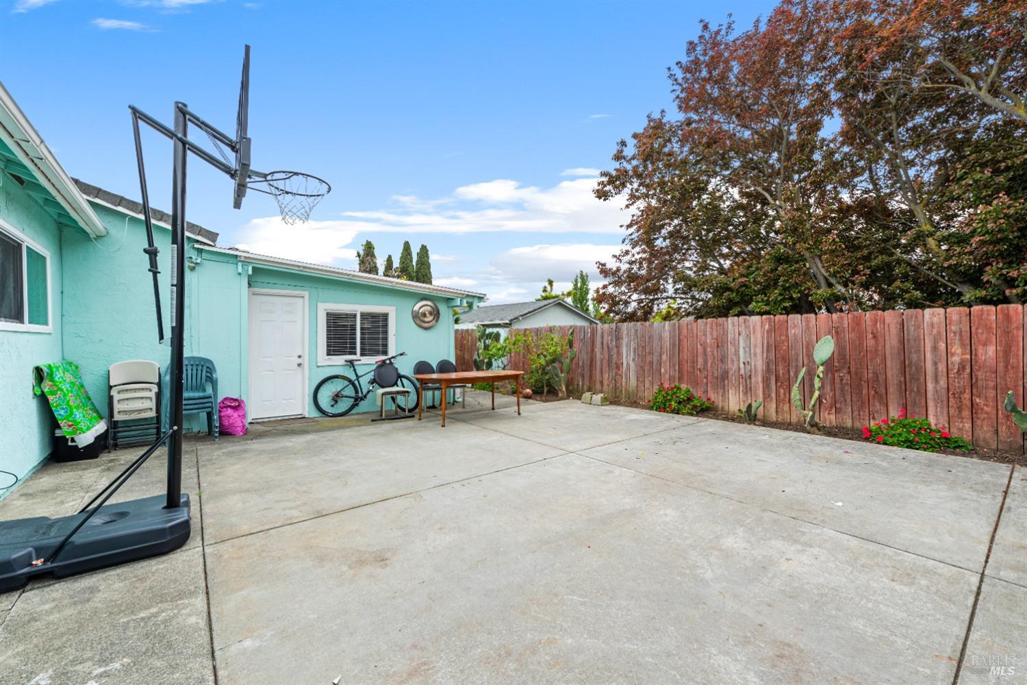 Detail Gallery Image 26 of 36 For 1163 Jack London Dr, Vallejo,  CA 94589 - 3 Beds | 2 Baths