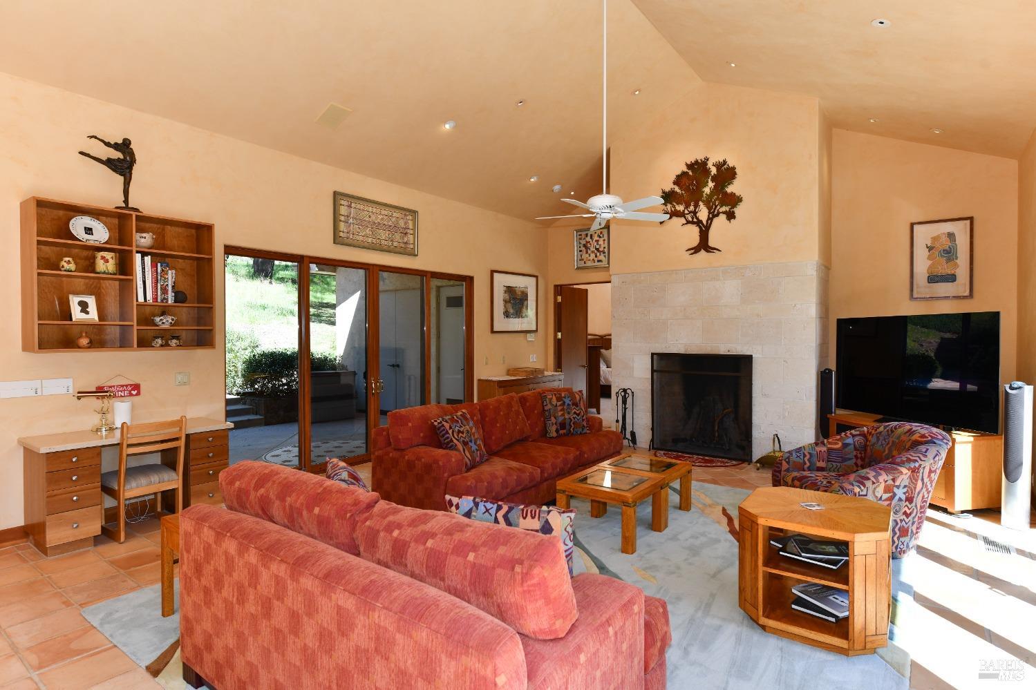 Detail Gallery Image 13 of 77 For 386 Dutch Henry Canyon Rd, Calistoga,  CA 94515 - 3 Beds | 2/1 Baths