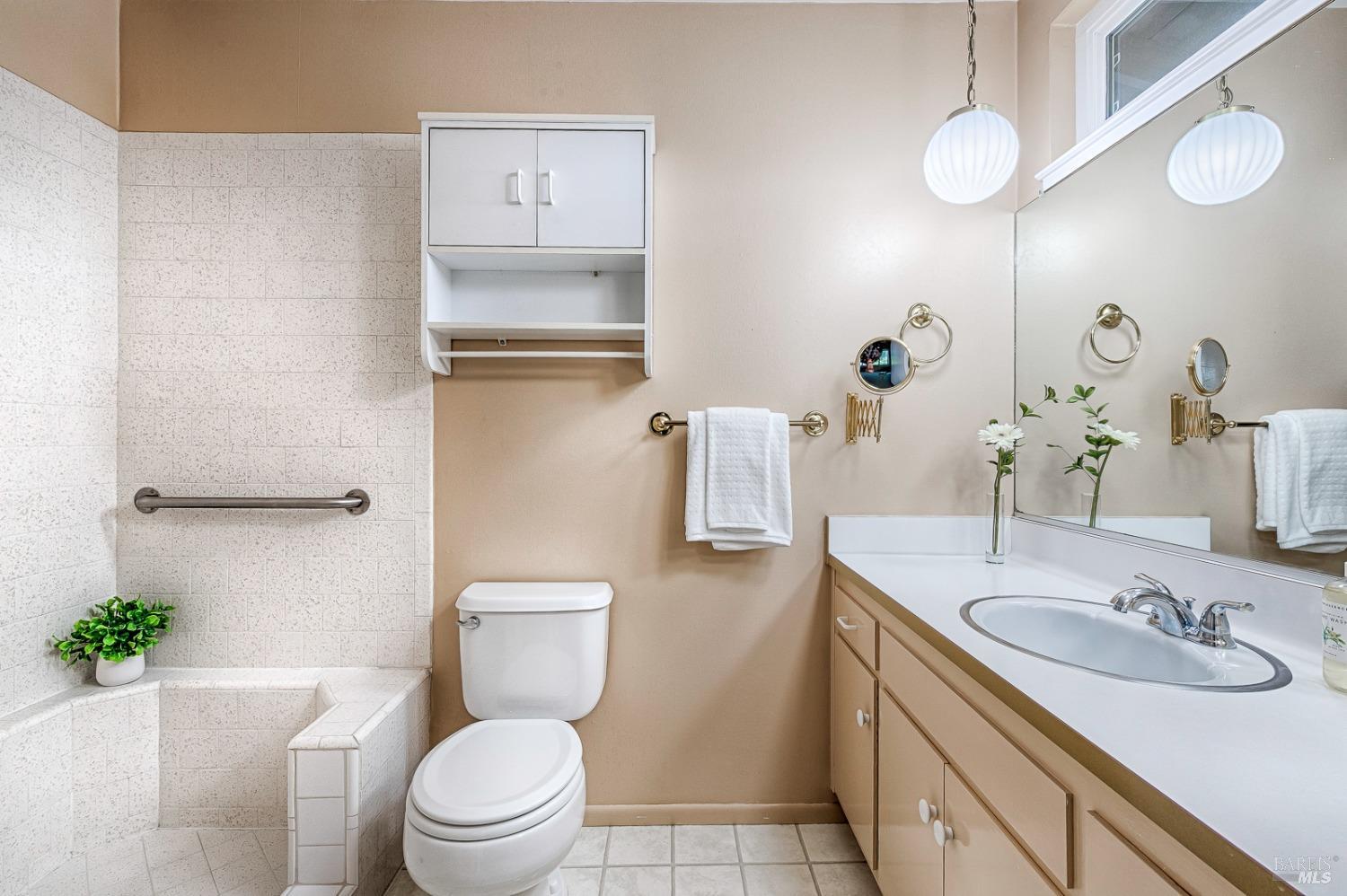 Detail Gallery Image 22 of 31 For 221 Belhaven Ct, Santa Rosa,  CA 95409 - 2 Beds | 2 Baths