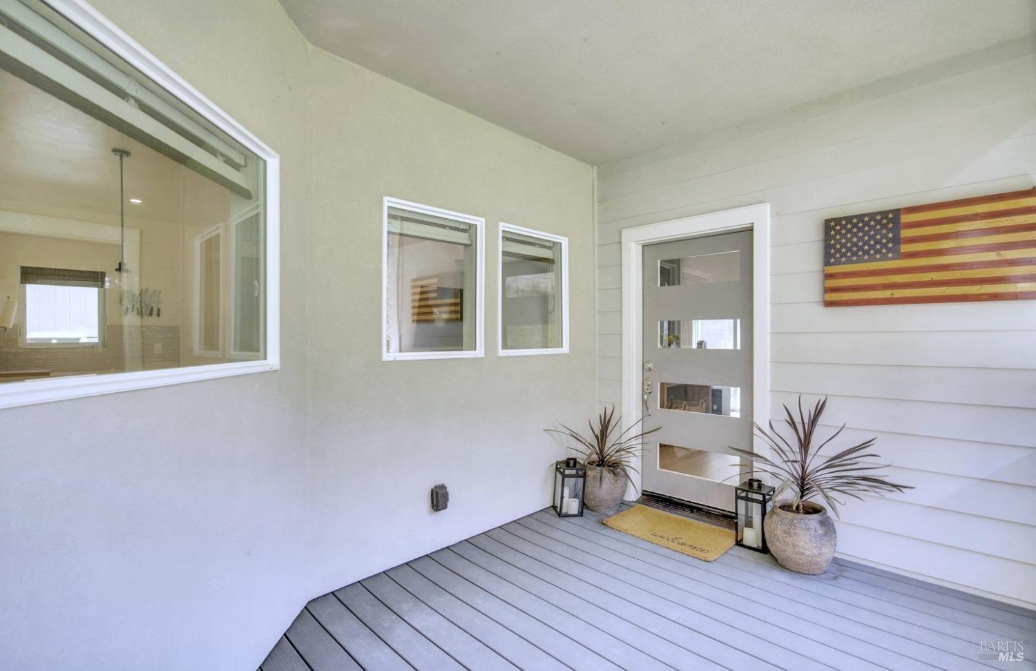 Detail Gallery Image 9 of 45 For 108 Fair Dr, San Rafael,  CA 94901 - 4 Beds | 3/1 Baths