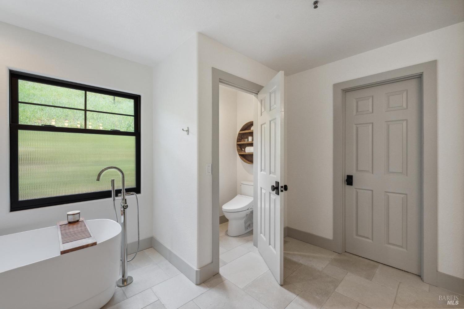 Detail Gallery Image 26 of 43 For 4 Guisela Ct, Novato,  CA 94945 - 3 Beds | 3/1 Baths