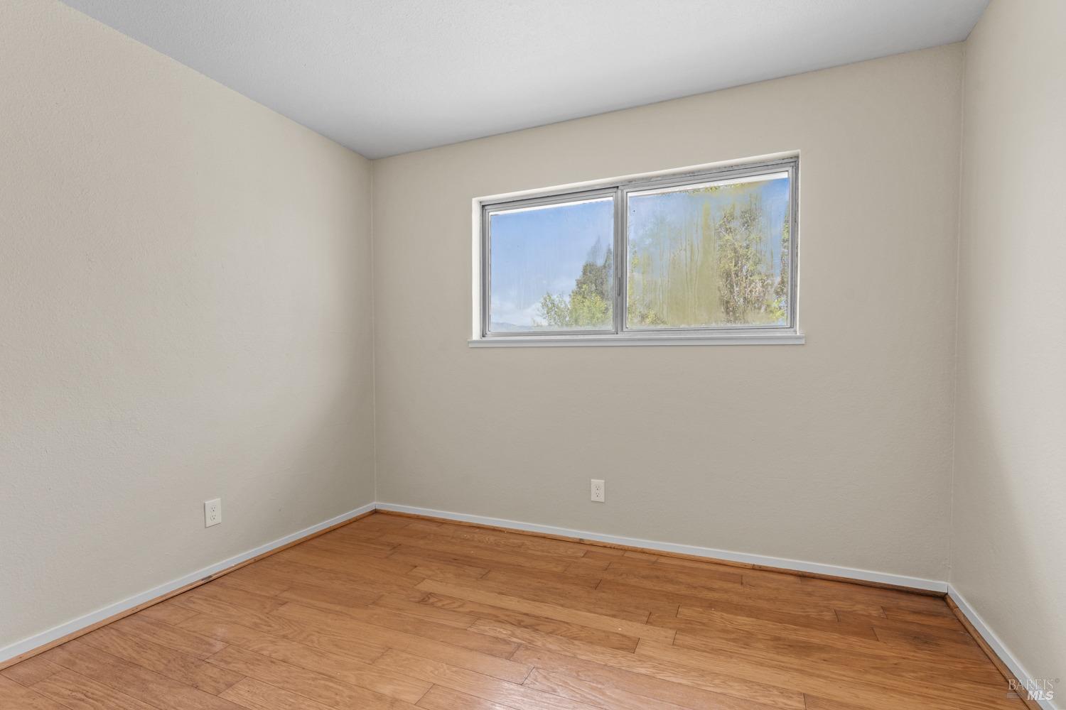 Detail Gallery Image 12 of 23 For 10861 Main St, Potter Valley,  CA 95469 - 4 Beds | 1/1 Baths
