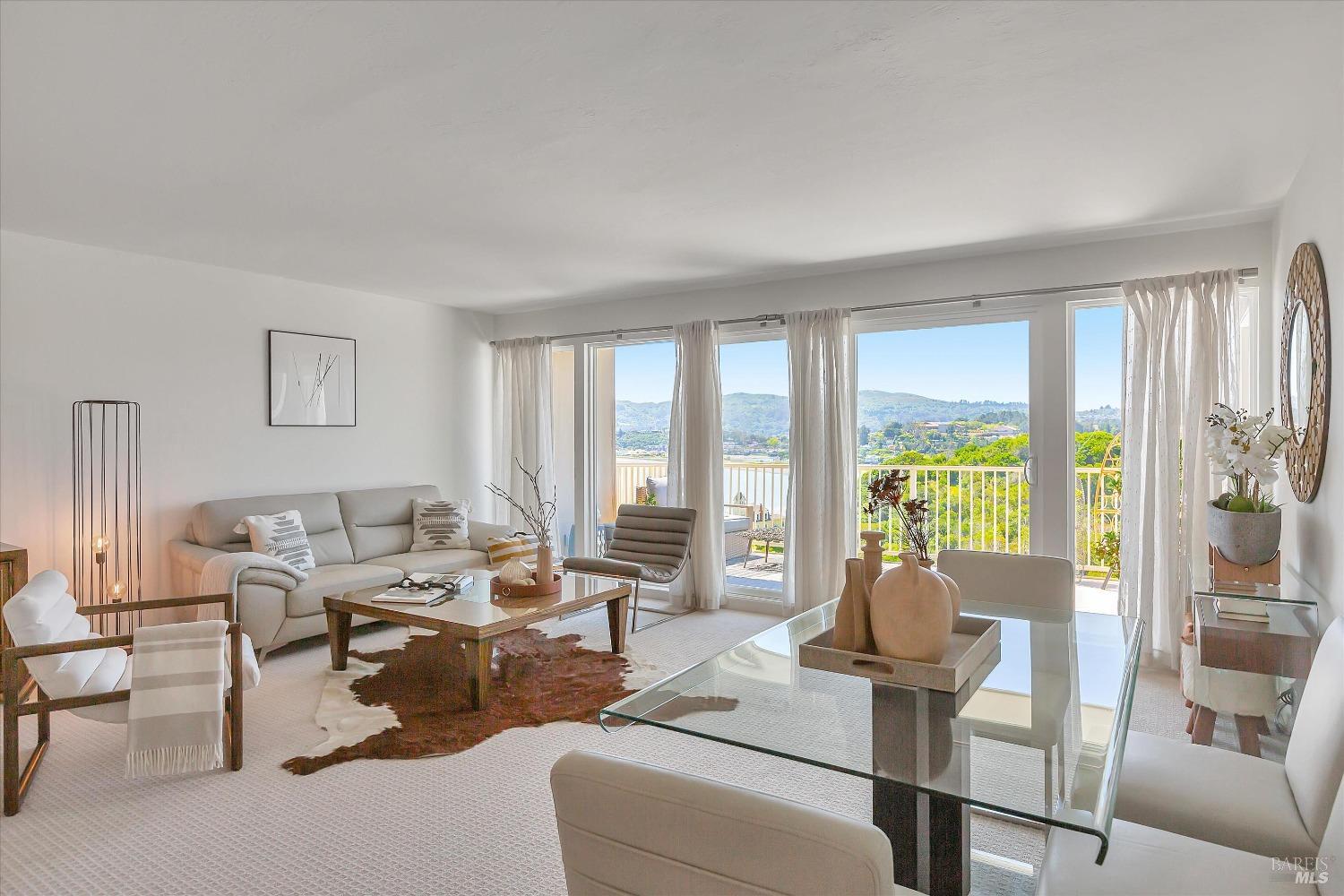 Detail Gallery Image 1 of 30 For 4 Janet Way #107,  Tiburon,  CA 94920 - 2 Beds | 1 Baths