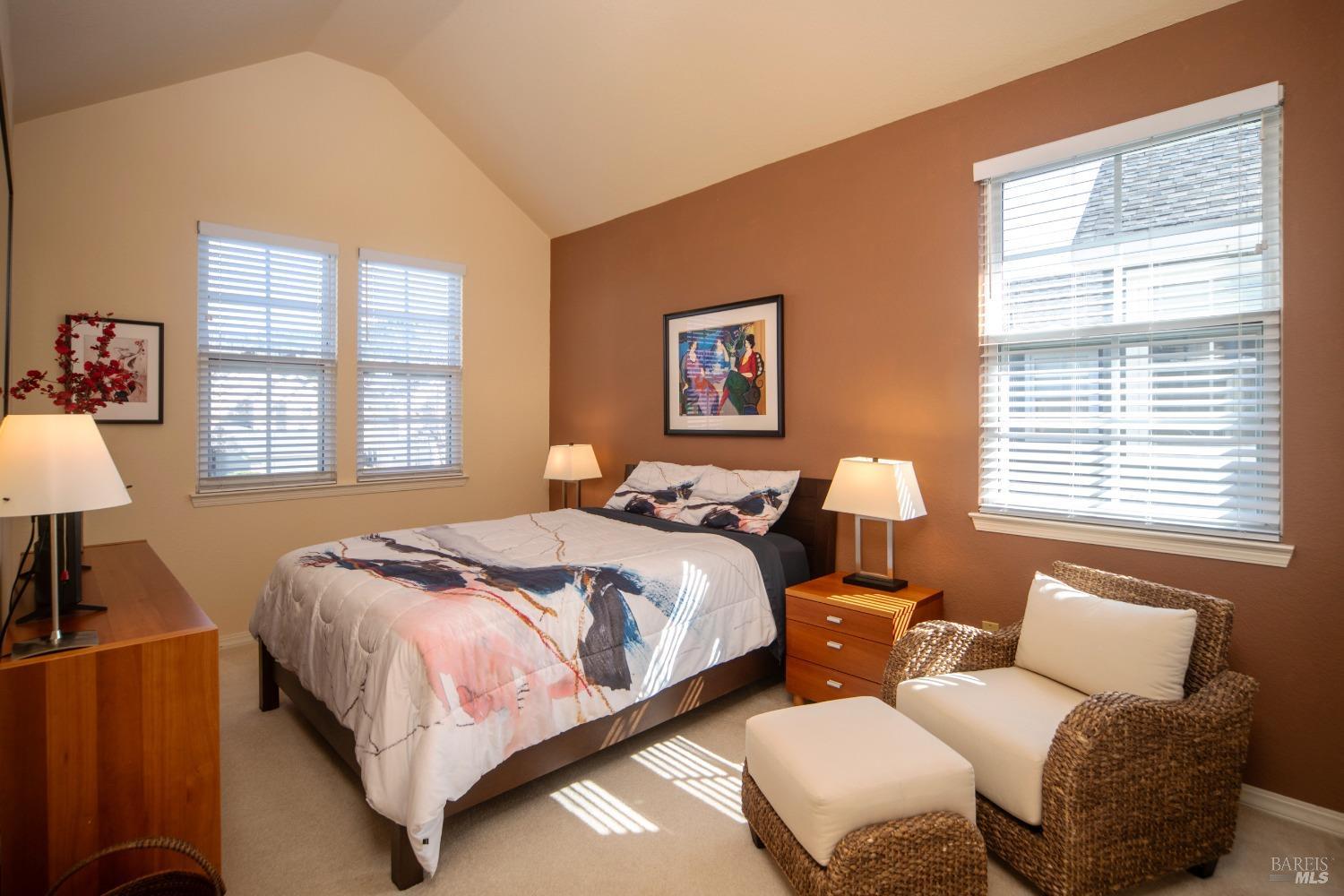 Detail Gallery Image 23 of 50 For 22 Edgewater Ct, San Rafael,  CA 94903 - 4 Beds | 2/1 Baths