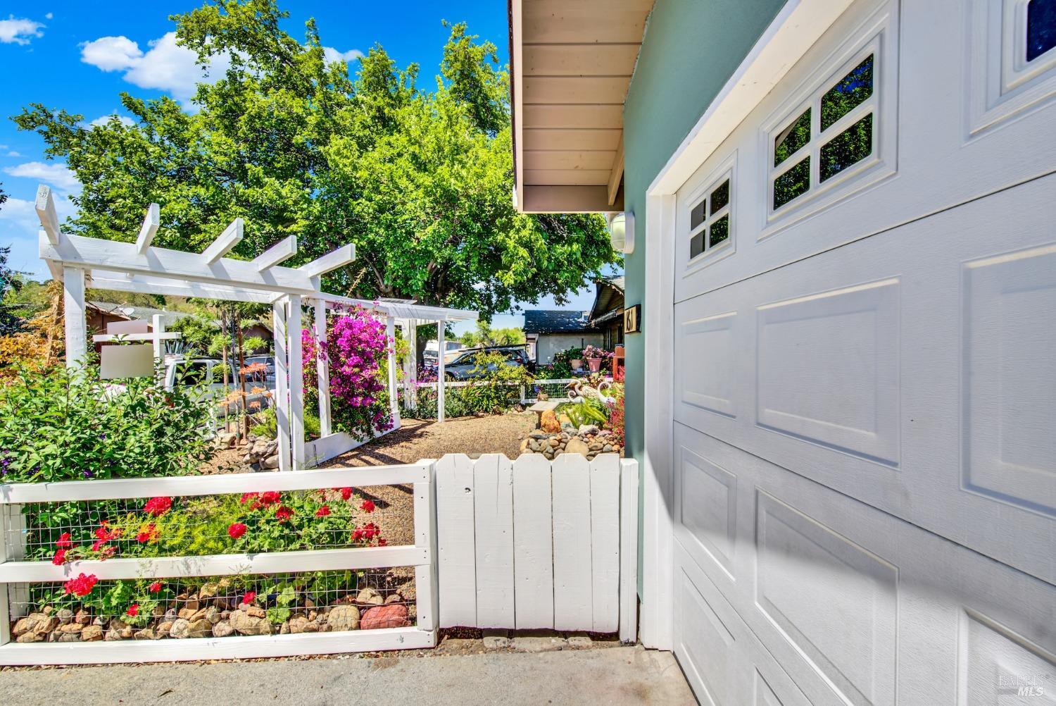 Detail Gallery Image 38 of 72 For 161 Rocky Hill Rd, Vacaville,  CA 95688 - 3 Beds | 2 Baths