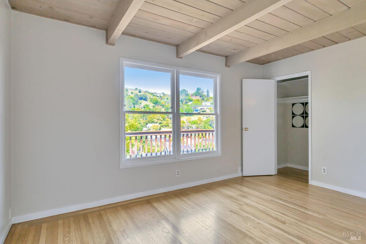 Detail Gallery Image 12 of 23 For 129 Richardson Dr, Mill Valley,  CA 94941 - 2 Beds | 2 Baths