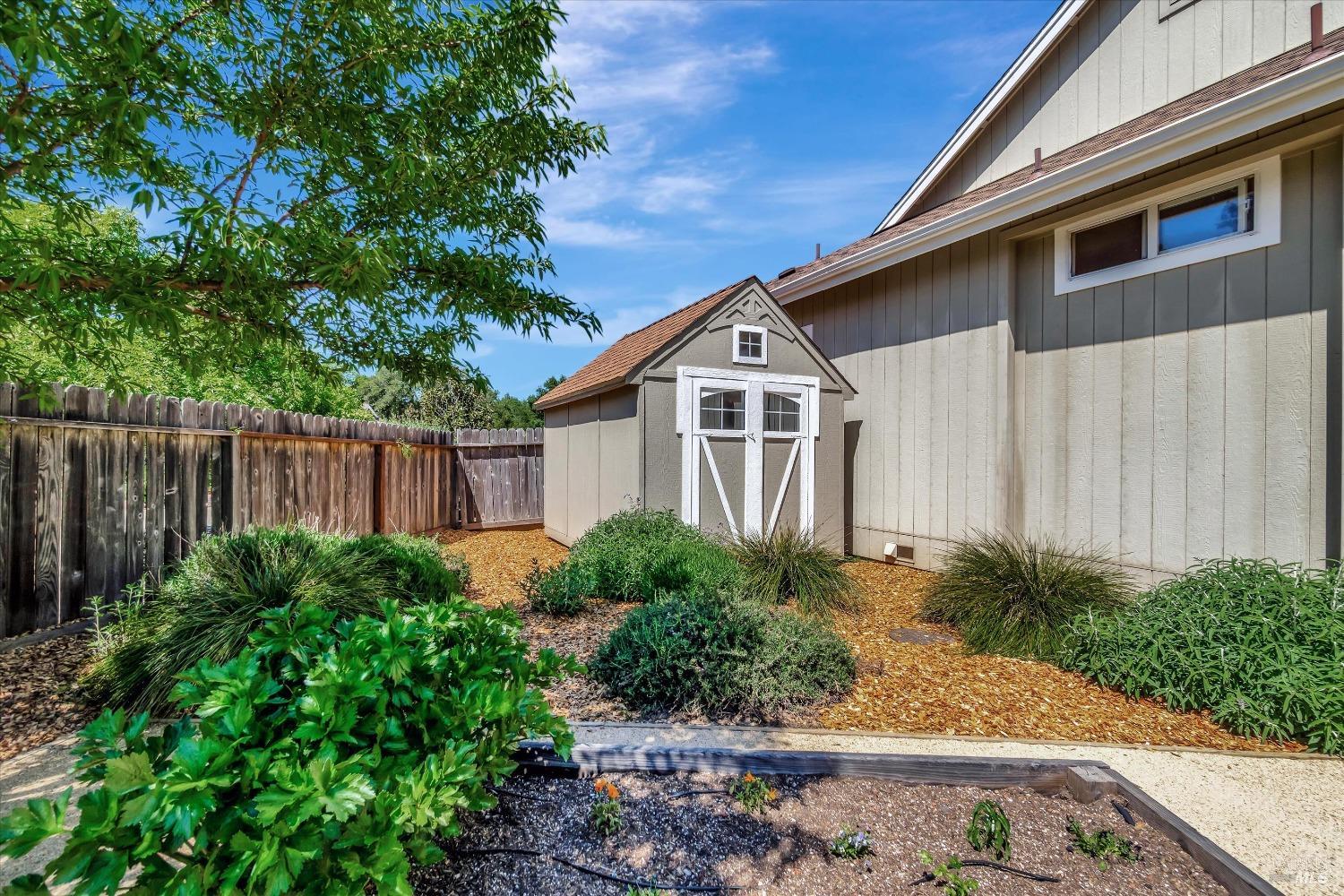 Detail Gallery Image 32 of 41 For 467 Gamay Dr, Cloverdale,  CA 95425 - 3 Beds | 2 Baths
