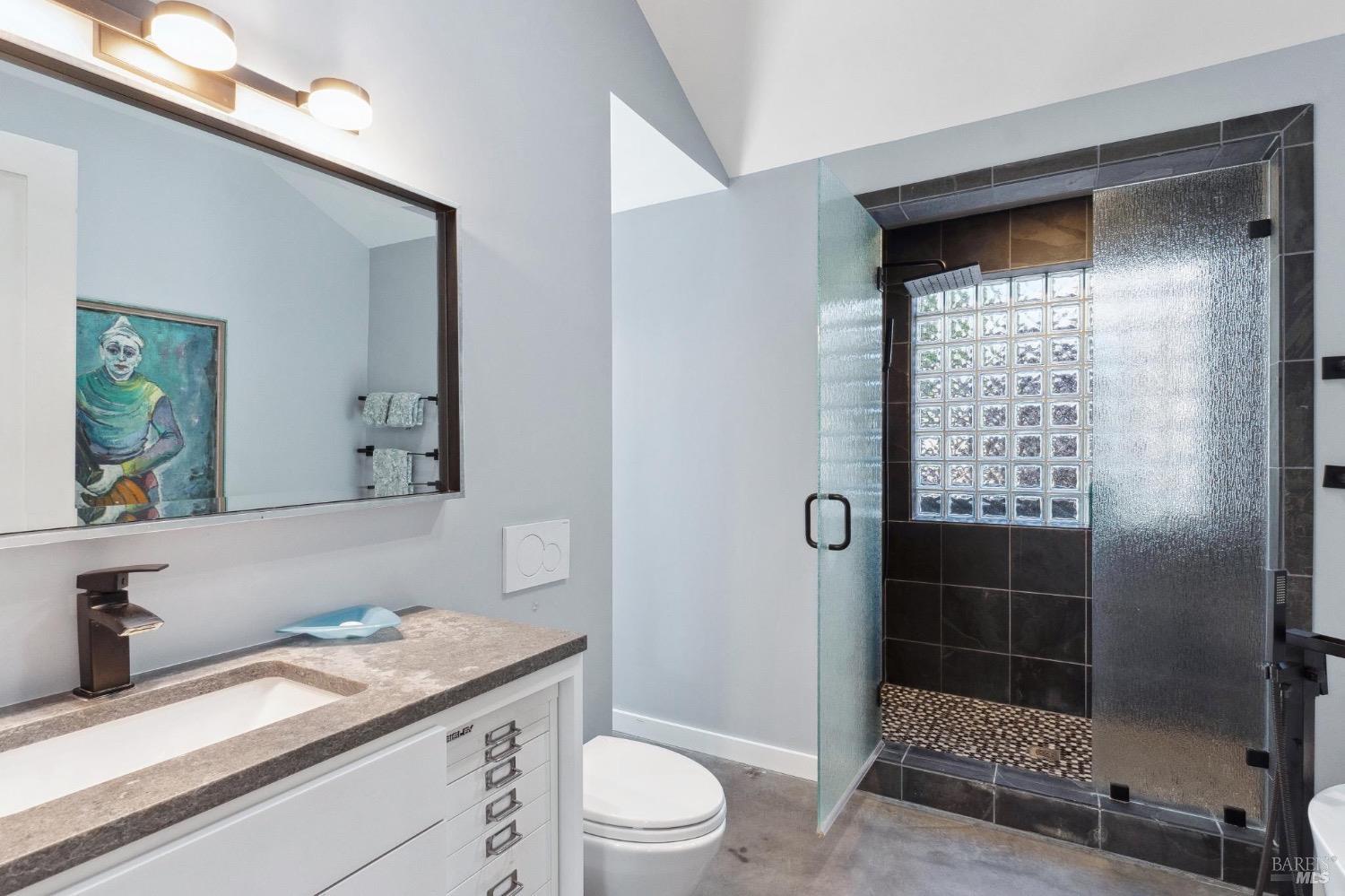 Detail Gallery Image 32 of 74 For 402 E Macarthur St, Sonoma,  CA 95476 - 3 Beds | 2 Baths