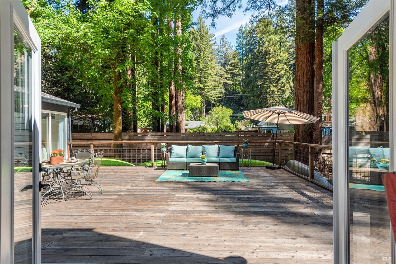 Detail Gallery Image 26 of 49 For 15555 Old Cazadero Rd, Guerneville,  CA 95446 - 3 Beds | 3 Baths