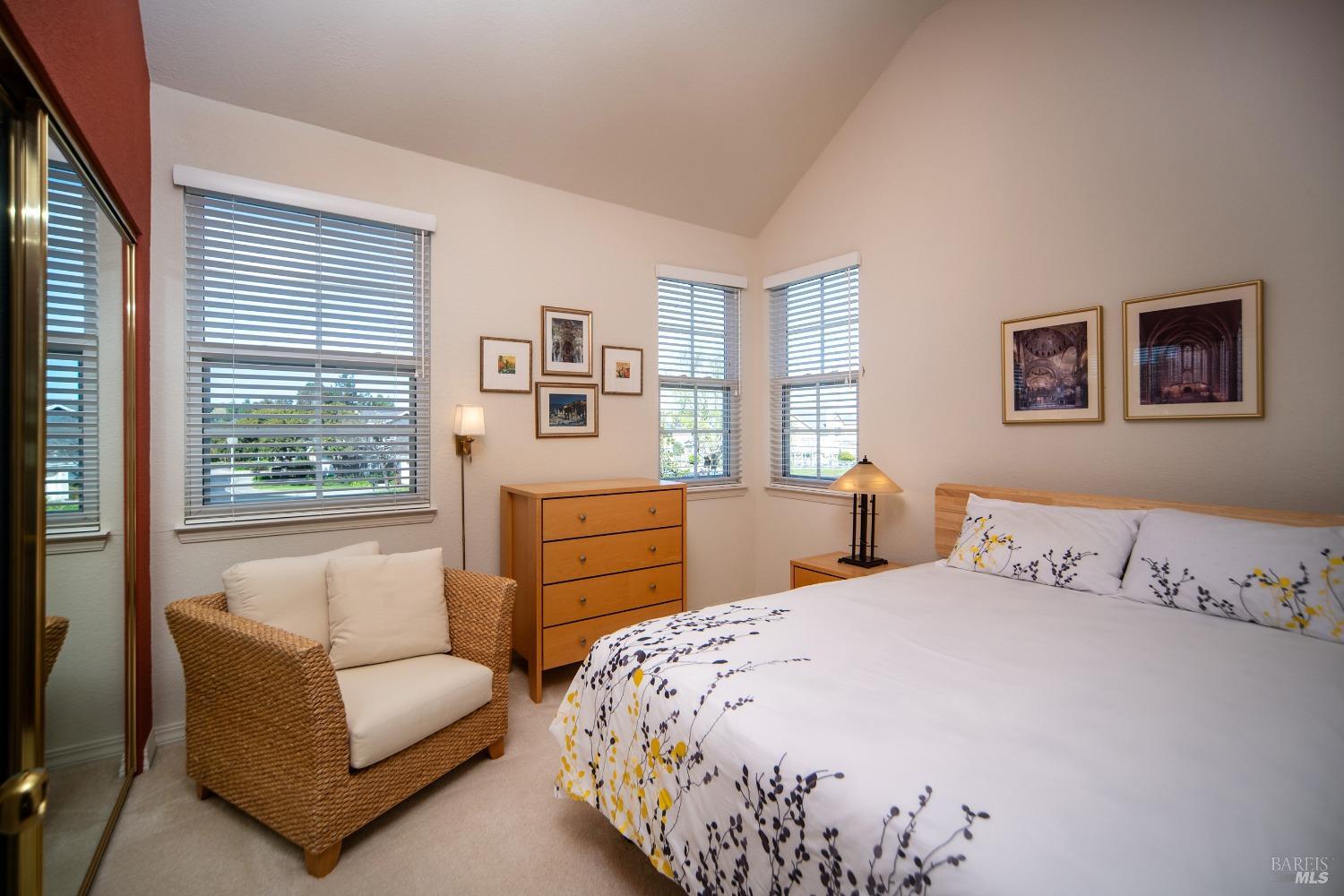 Detail Gallery Image 24 of 50 For 22 Edgewater Ct, San Rafael,  CA 94903 - 4 Beds | 2/1 Baths