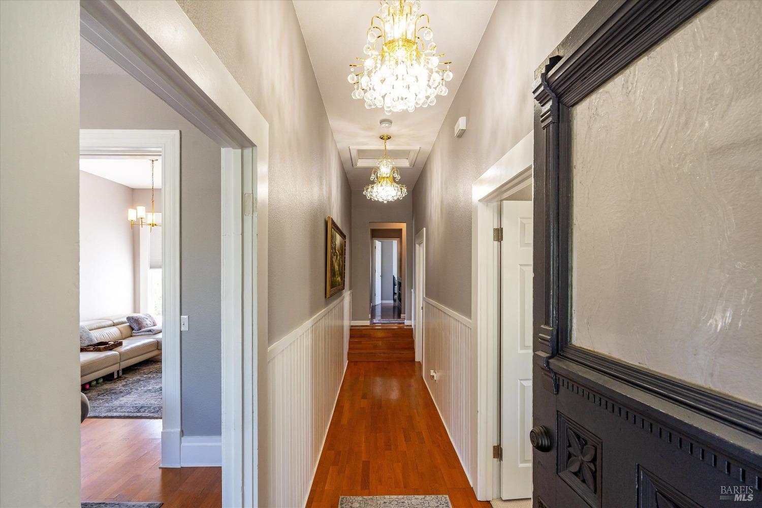 Detail Gallery Image 6 of 42 For 2031 Main St, Napa,  CA 94559 - 6 Beds | 4 Baths