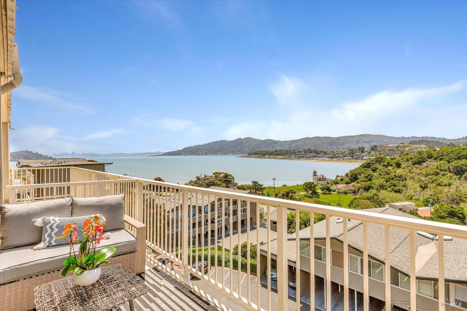 Detail Gallery Image 30 of 30 For 4 Janet Way #107,  Tiburon,  CA 94920 - 2 Beds | 1 Baths
