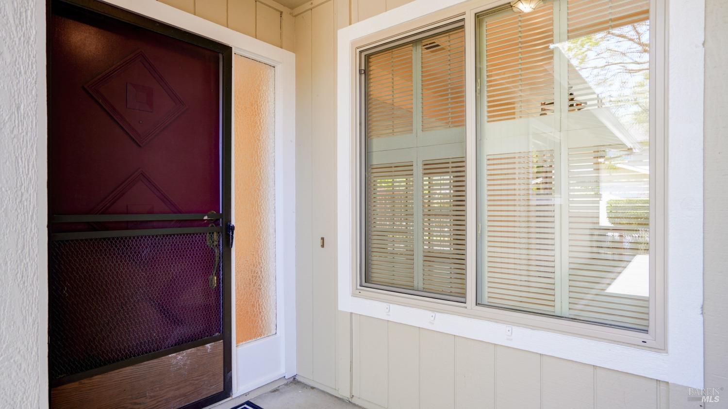 Detail Gallery Image 5 of 38 For 19 Salvatore Dr, Novato,  CA 94949 - 3 Beds | 2/1 Baths