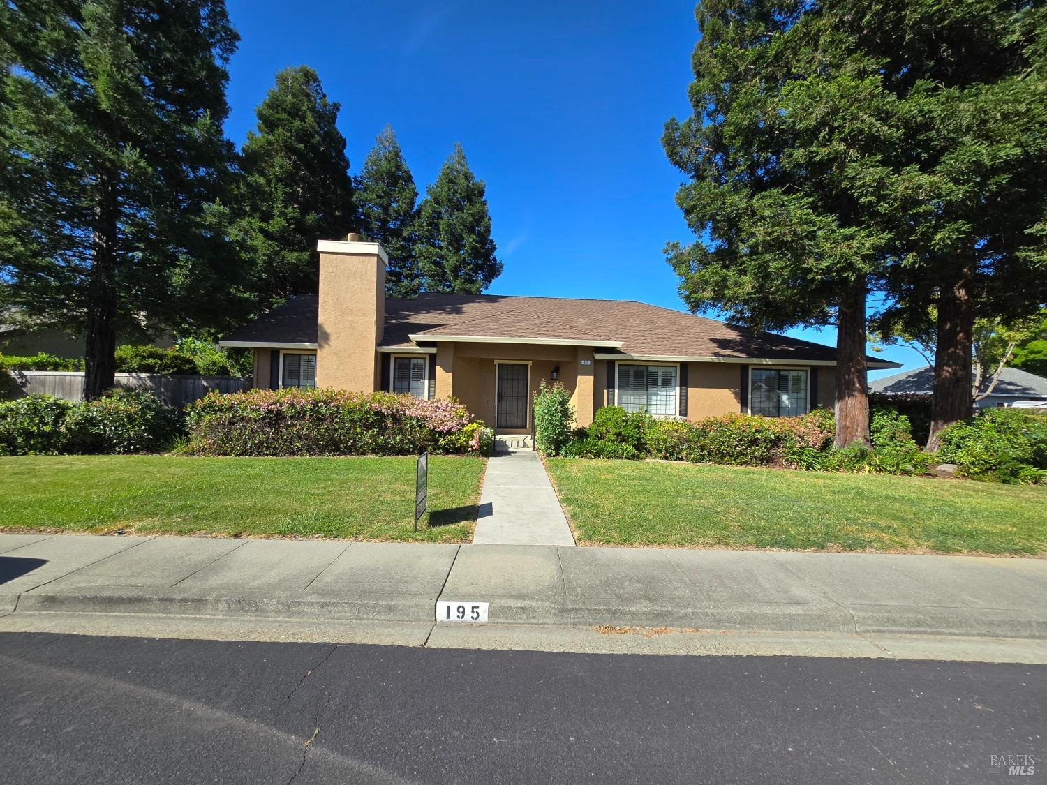 Photo of 195 Bighorn Ct in Vacaville, CA