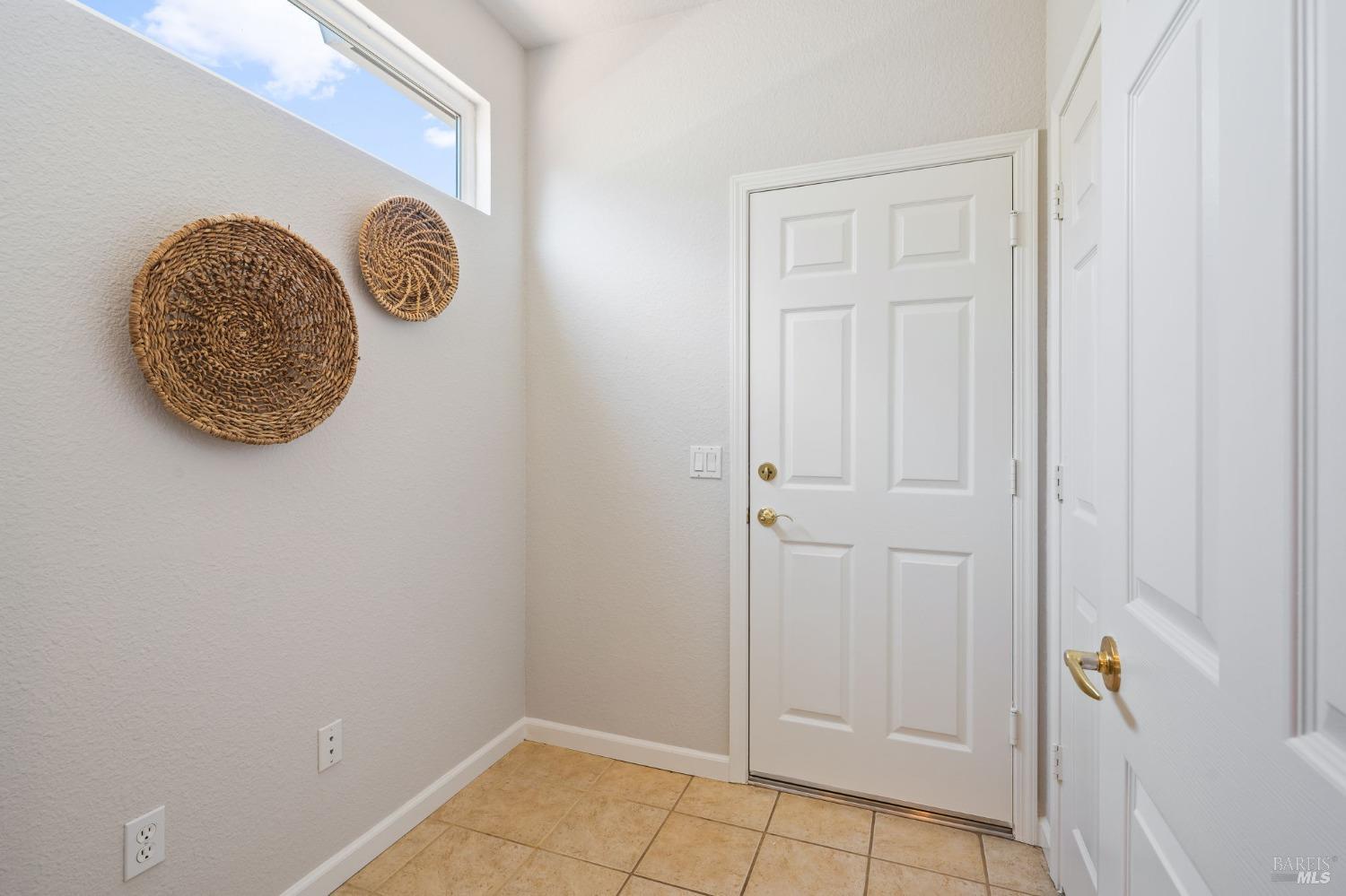 Detail Gallery Image 14 of 30 For 215 Albany St, Cloverdale,  CA 95425 - 2 Beds | 2 Baths