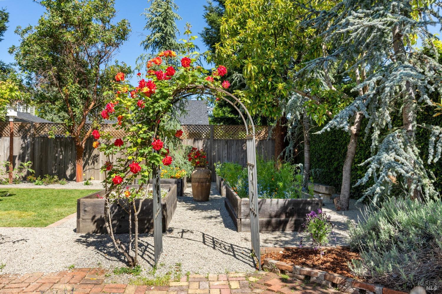 Detail Gallery Image 50 of 79 For 1030 Napa St, Napa,  CA 94559 - 3 Beds | 2 Baths