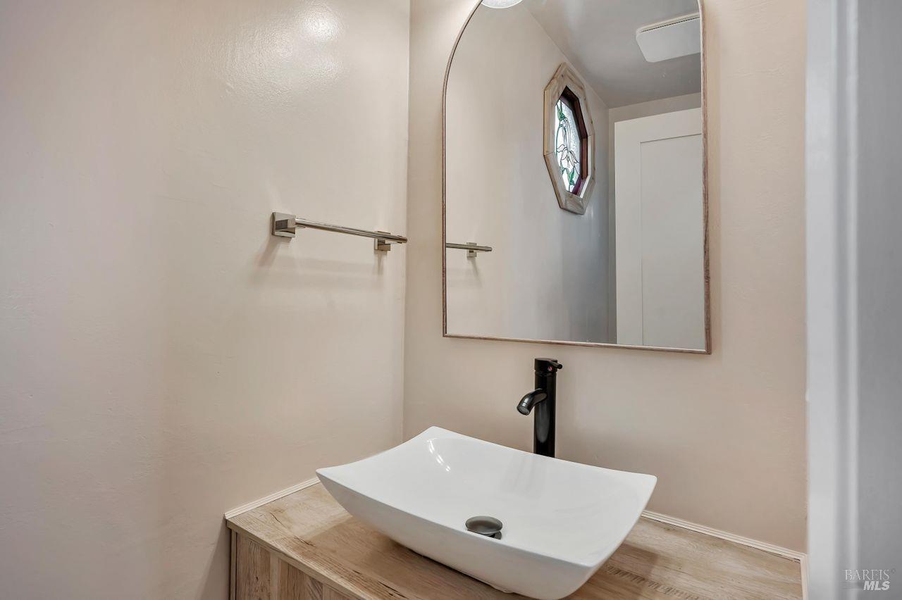 Detail Gallery Image 21 of 34 For 244 Cazneau Ave, Sausalito,  CA 94965 - 0 Beds | 2/2 Baths