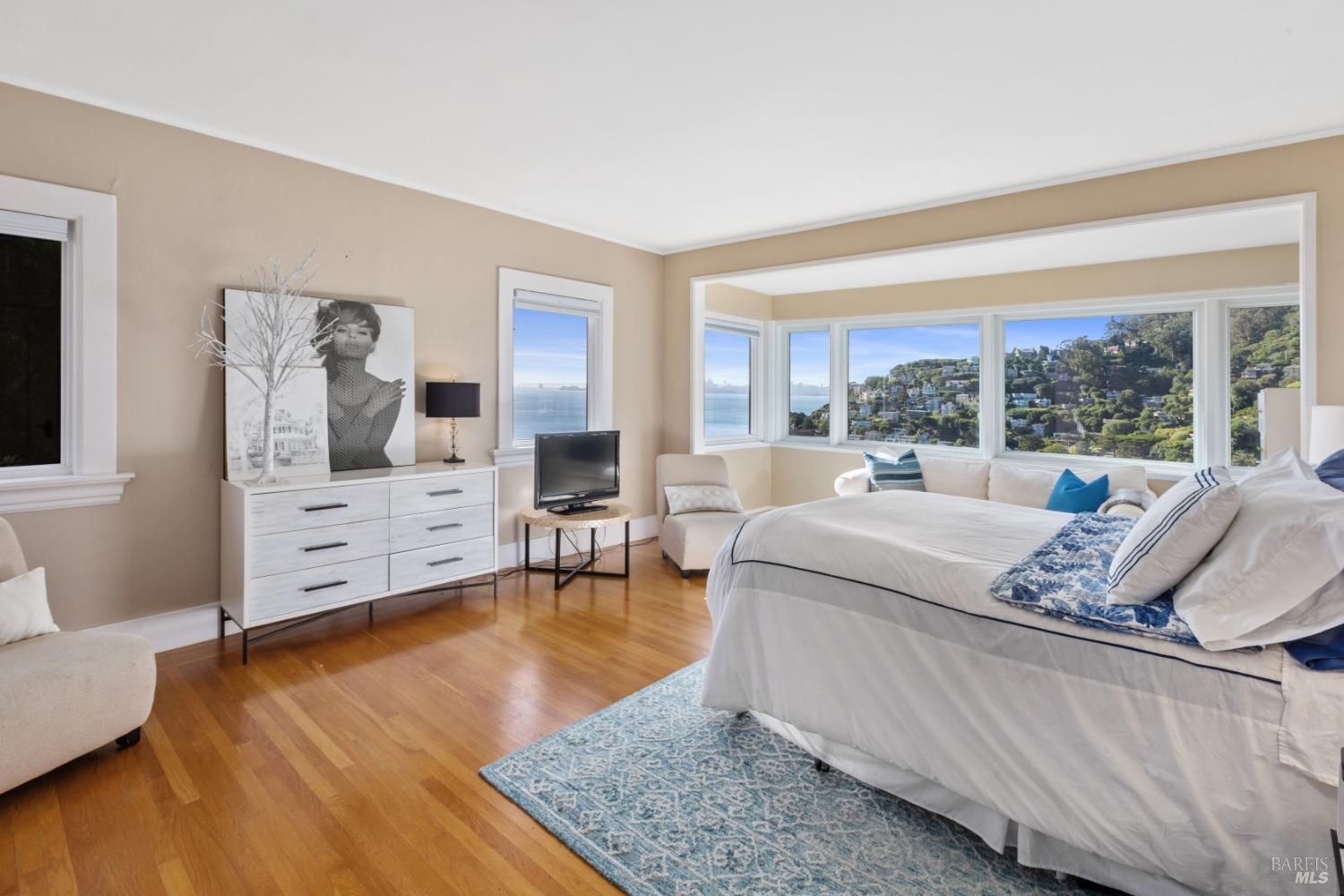 Detail Gallery Image 24 of 41 For 88 Central Ave, Sausalito,  CA 94965 - 3 Beds | 2/1 Baths