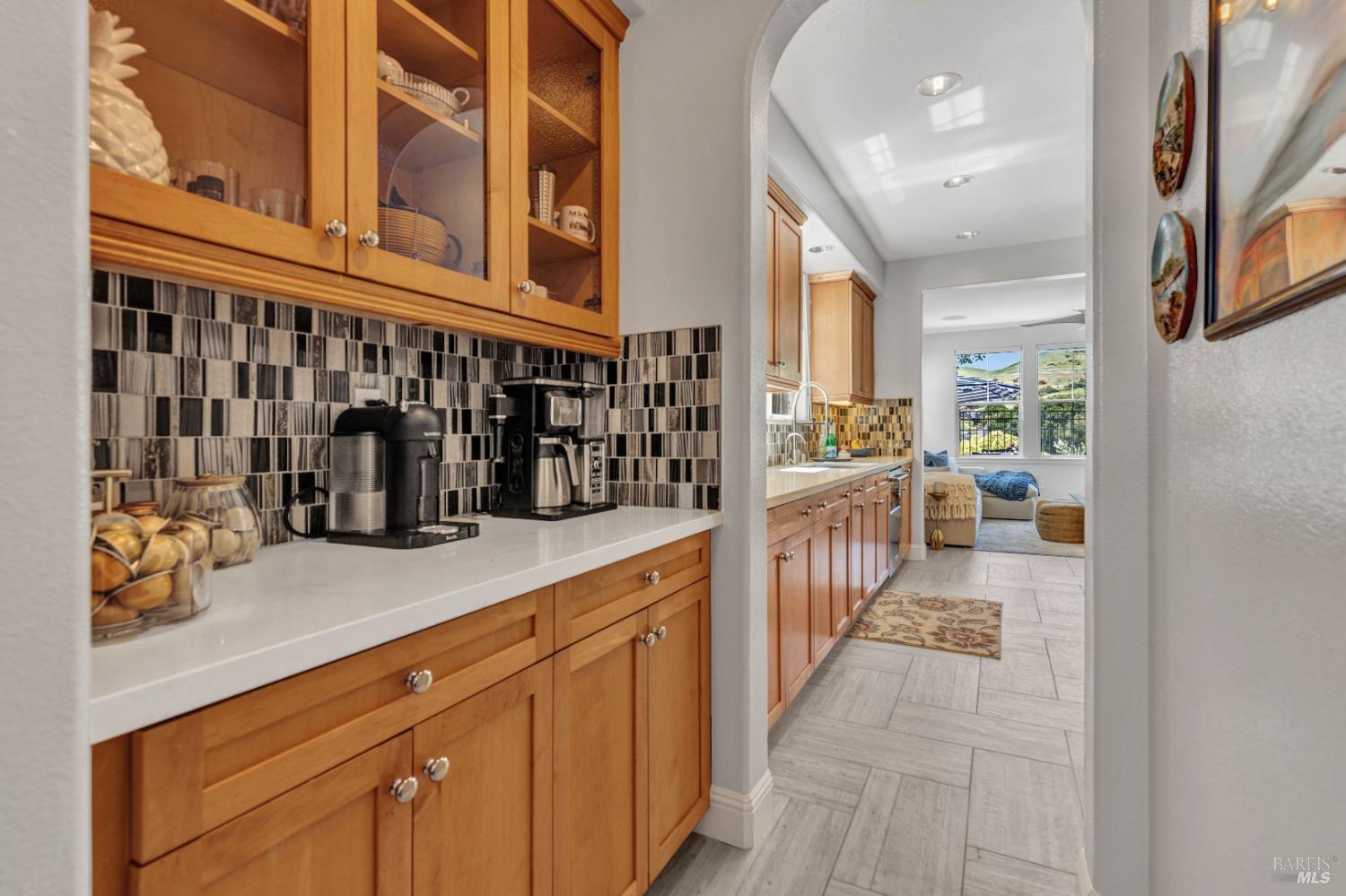 Detail Gallery Image 9 of 60 For 4060 Nottingham Ct, Vallejo,  CA 94591 - 4 Beds | 3/1 Baths