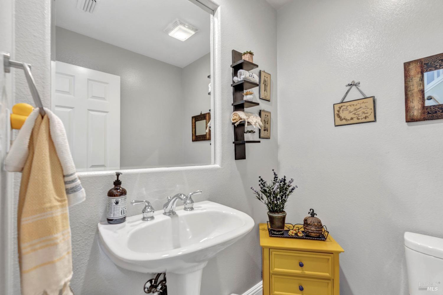 Detail Gallery Image 30 of 60 For 4060 Nottingham Ct, Vallejo,  CA 94591 - 4 Beds | 3/1 Baths