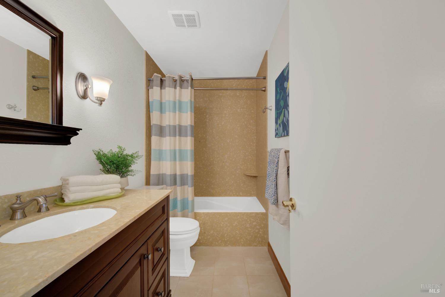 Detail Gallery Image 42 of 73 For 707 Calico Trl, Vacaville,  CA 95687 - 3 Beds | 2 Baths