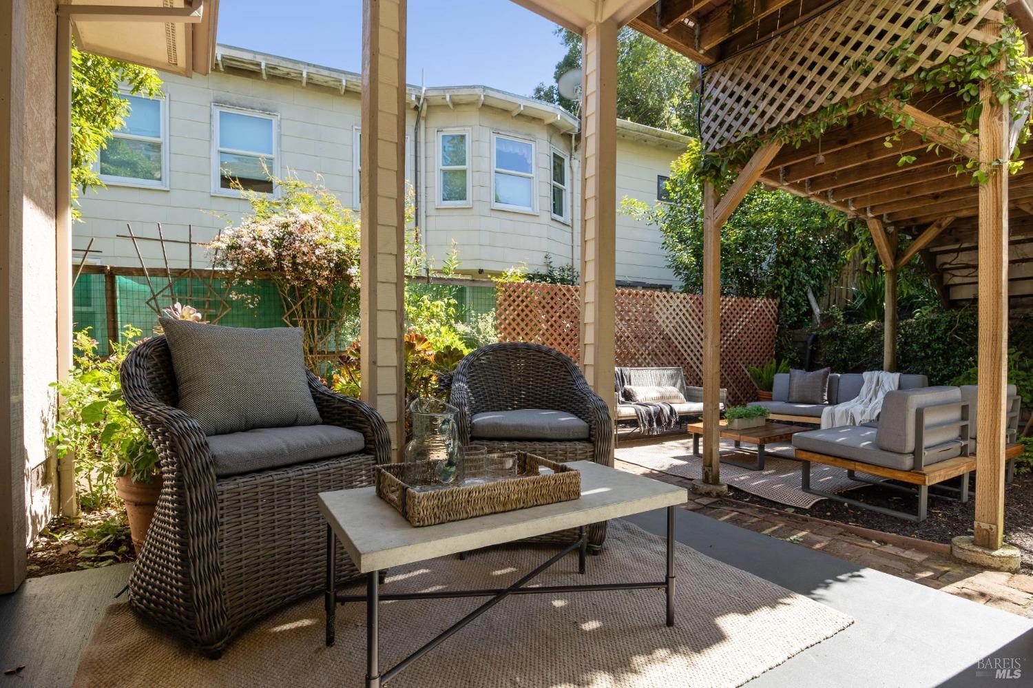 Detail Gallery Image 51 of 59 For 134 Laurel Ave, San Anselmo,  CA 94960 - 4 Beds | 2/1 Baths