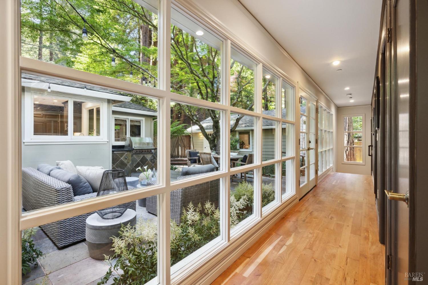Detail Gallery Image 20 of 41 For 33 Winwood Pl, Mill Valley,  CA 94941 - 3 Beds | 2 Baths