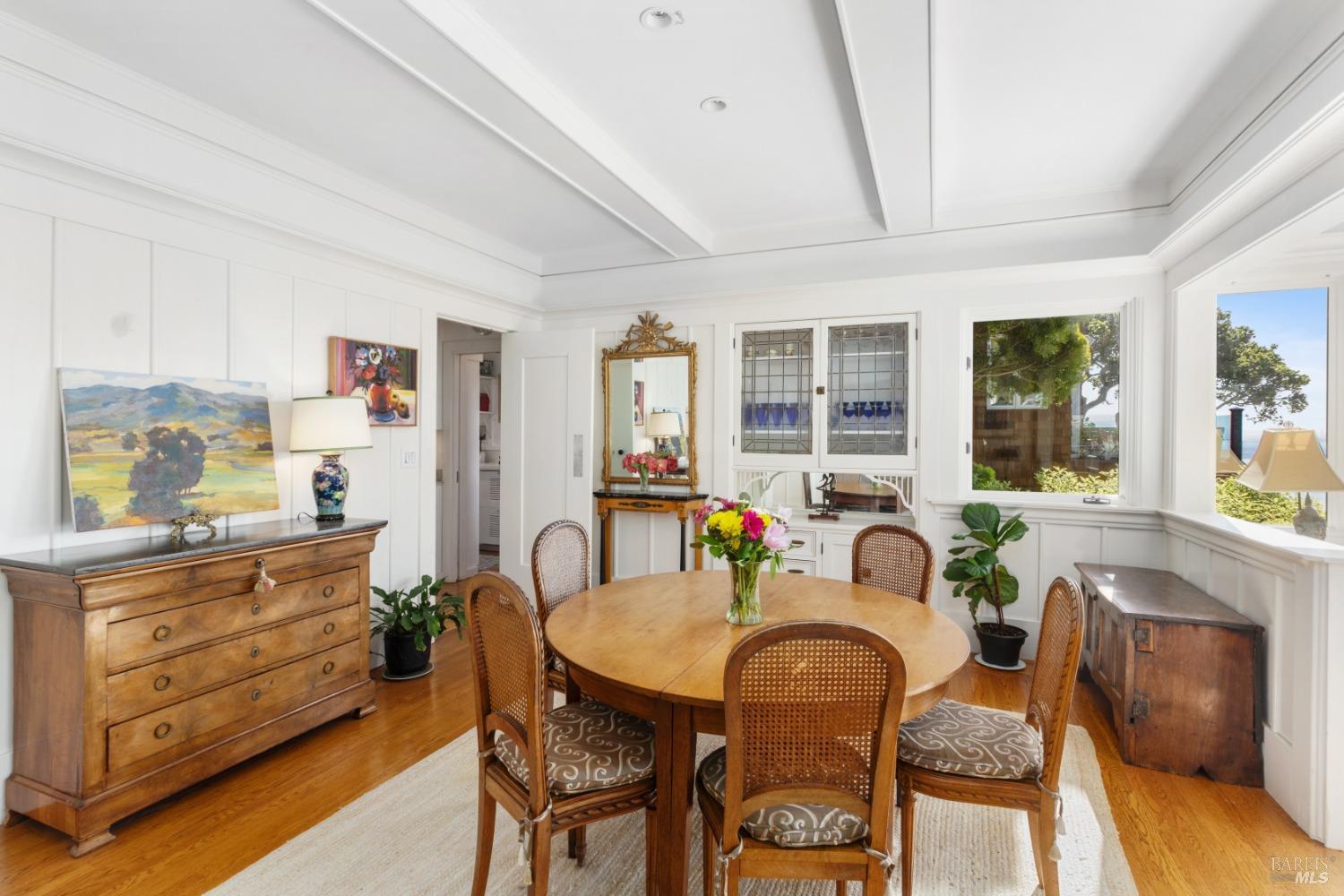 Detail Gallery Image 8 of 41 For 88 Central Ave, Sausalito,  CA 94965 - 3 Beds | 2/1 Baths