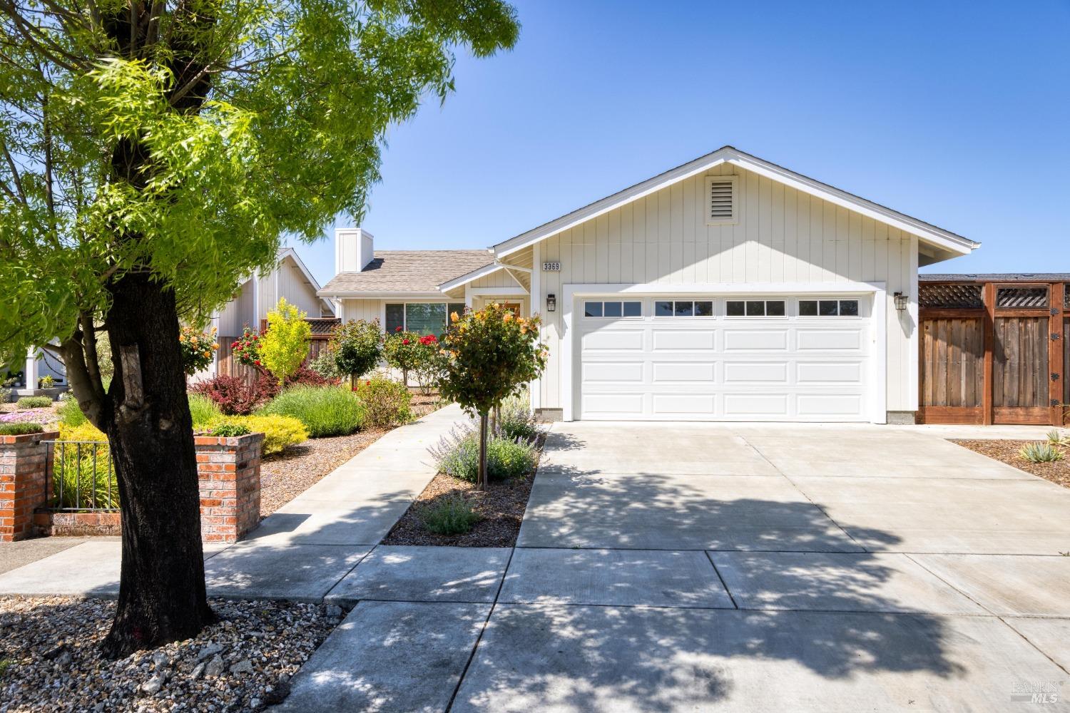 Detail Gallery Image 1 of 32 For 3369 Sansone Ct, Santa Rosa,  CA 95403 - 3 Beds | 2 Baths