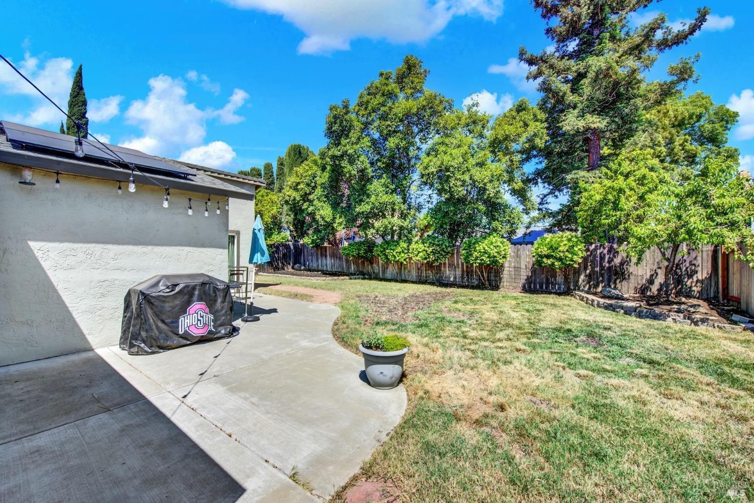 Detail Gallery Image 35 of 42 For 1363 Farmington Dr, Vacaville,  CA 95687 - 3 Beds | 2 Baths
