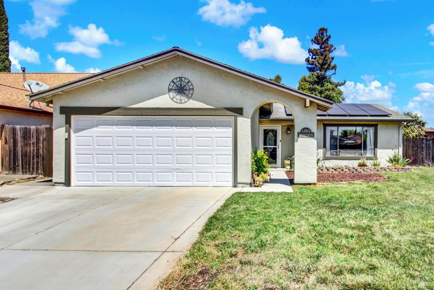 Detail Gallery Image 1 of 42 For 1363 Farmington Dr, Vacaville,  CA 95687 - 3 Beds | 2 Baths