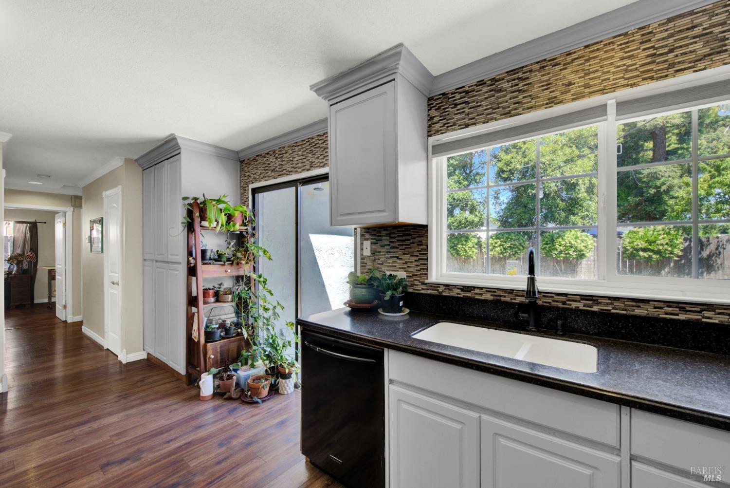 Detail Gallery Image 14 of 42 For 1363 Farmington Dr, Vacaville,  CA 95687 - 3 Beds | 2 Baths