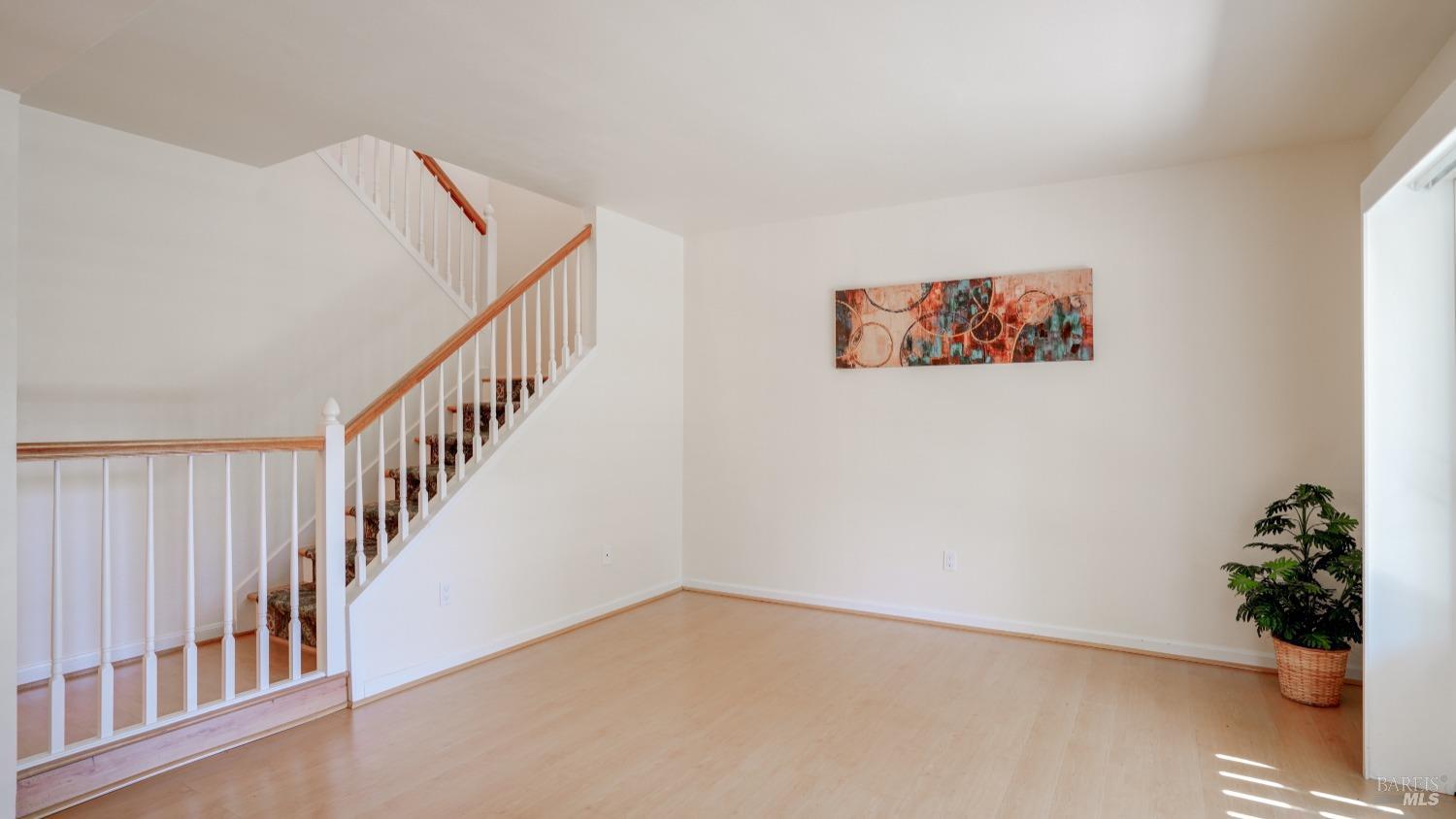 Detail Gallery Image 13 of 38 For 19 Salvatore Dr, Novato,  CA 94949 - 3 Beds | 2/1 Baths