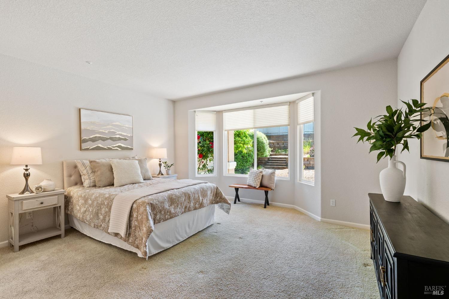 Detail Gallery Image 15 of 30 For 215 Albany St, Cloverdale,  CA 95425 - 2 Beds | 2 Baths