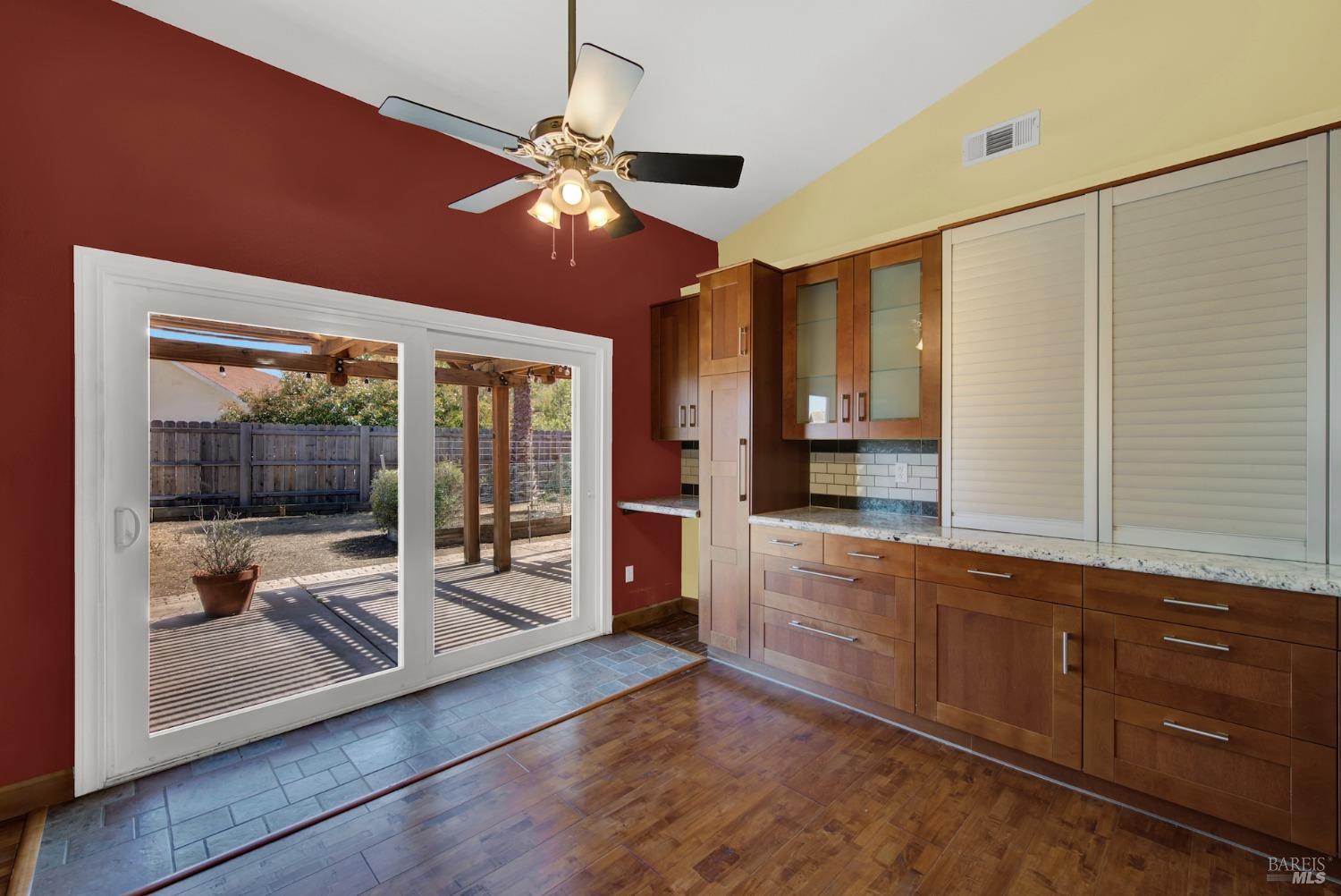 Detail Gallery Image 22 of 73 For 707 Calico Trl, Vacaville,  CA 95687 - 3 Beds | 2 Baths