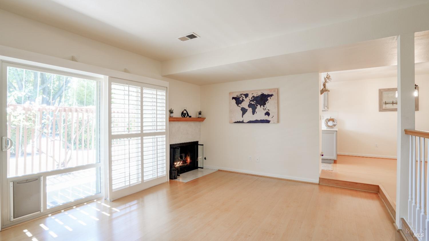 Detail Gallery Image 14 of 38 For 19 Salvatore Dr, Novato,  CA 94949 - 3 Beds | 2/1 Baths