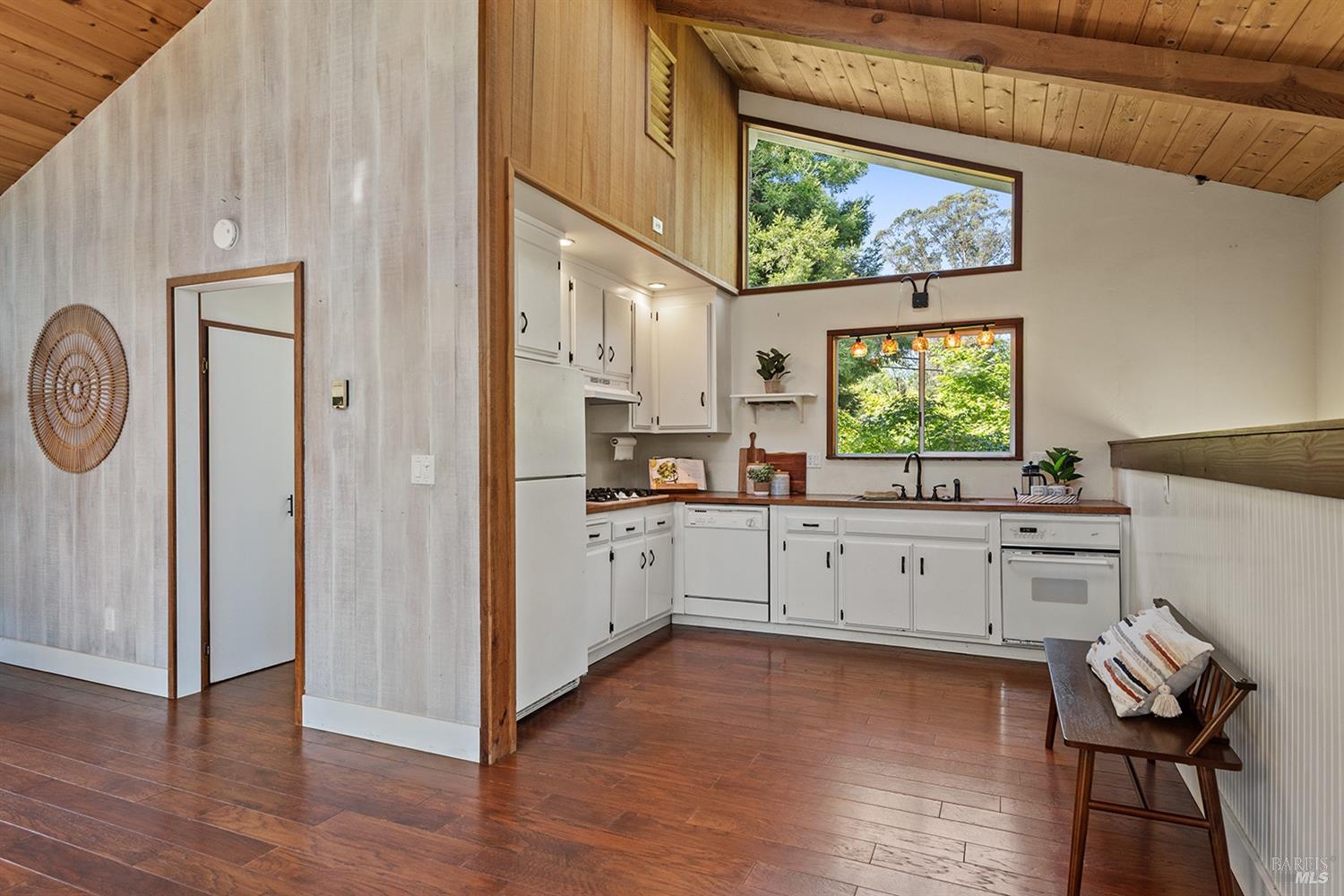 Detail Gallery Image 27 of 72 For 1320 Darby Rd, Sebastopol,  CA 95472 - 4 Beds | 3 Baths