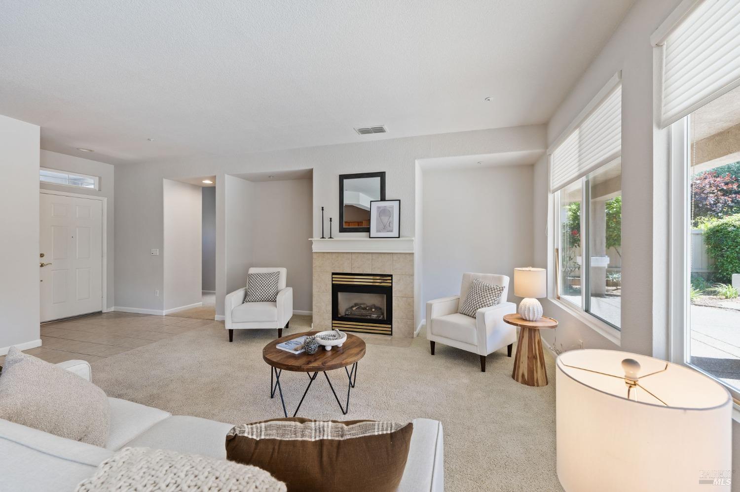 Detail Gallery Image 8 of 30 For 215 Albany St, Cloverdale,  CA 95425 - 2 Beds | 2 Baths