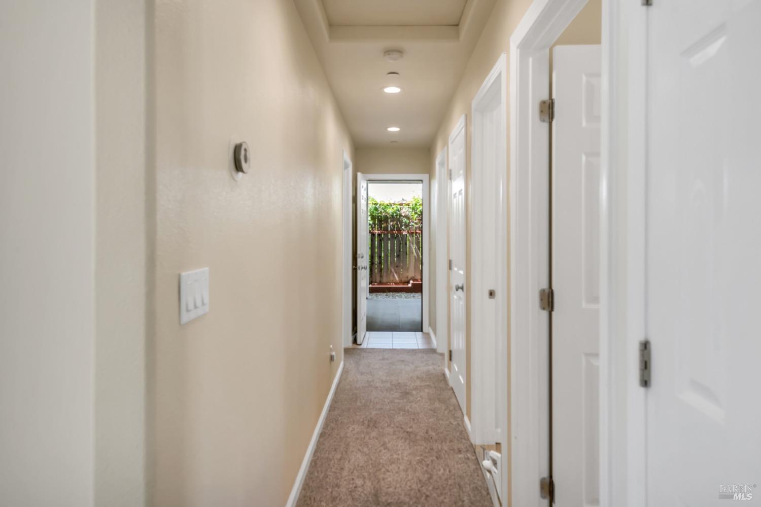 Detail Gallery Image 30 of 41 For 181 Willow St, Santa Rosa,  CA 95401 - 5 Beds | 3/1 Baths